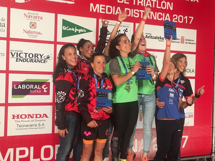 half triatlon pamplona triathlon isabel del barrio claveria de mostoles campeonato españa triatlon media distancia deporte 