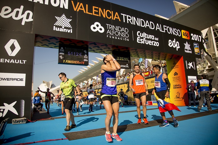maraton de valencia mujeres que corren running competiciones isabel del barrio como prepare la maraton de valencia running consejos preparar una maraton